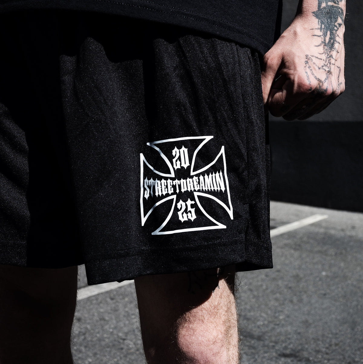 1ST Iron Cross Mesh Shorts | 80G/M2 | 100% POLYESTER | BLACK/BLUE