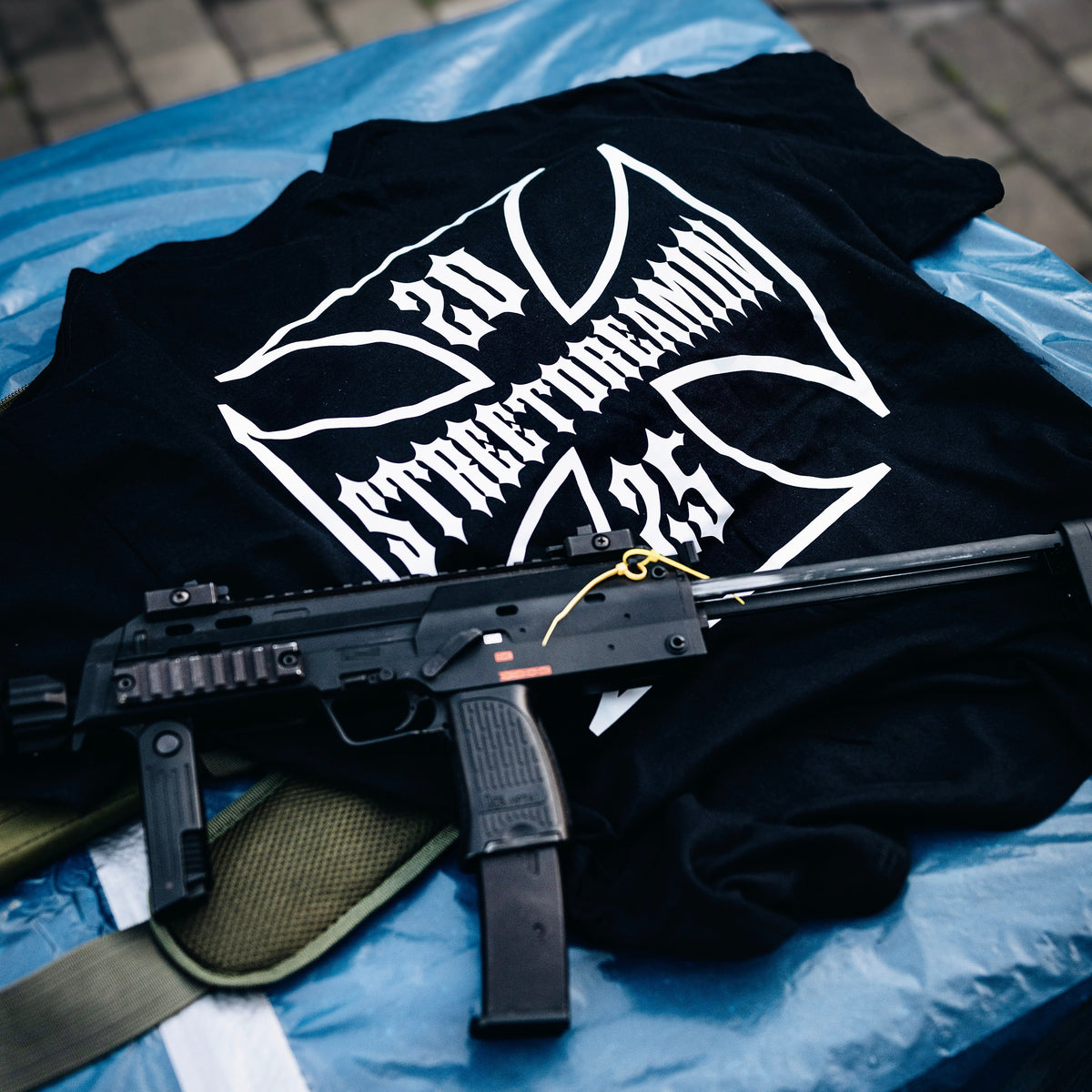 1st IRON CROSS T-SHIRT WHITE / RED